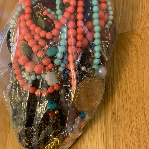 Mystery Jewelry #2 - Picture 4 of 7